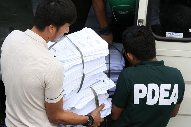 49 face raps over shabu in lifters; LapeÃ±a spared