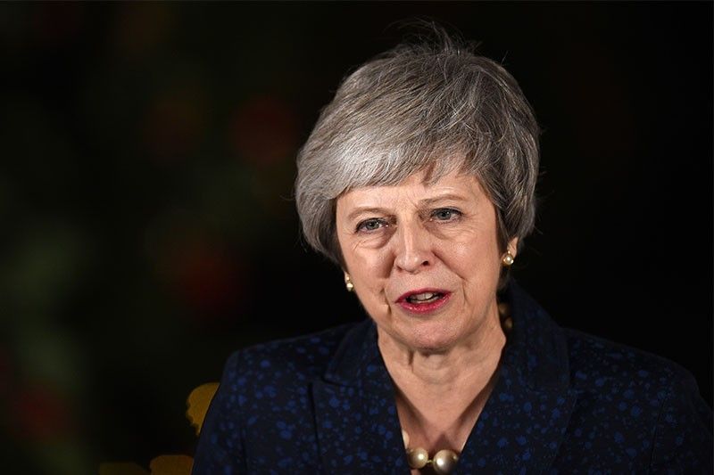 UK PM survives confidence vote over Brexit deal