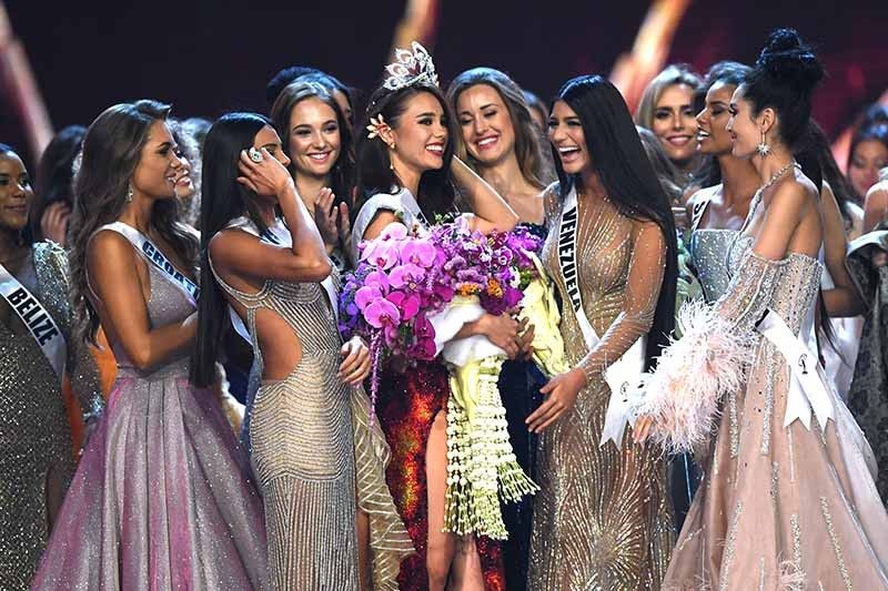 Celebrities congratulate Miss Universe 2018 Catriona Gray