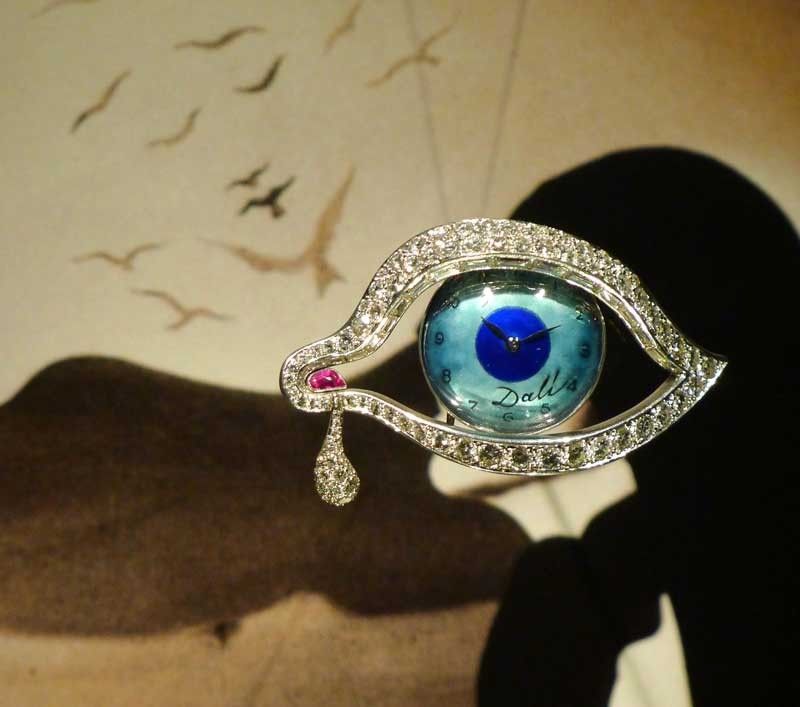 DalÃ­ joies: Jewels that express convictions