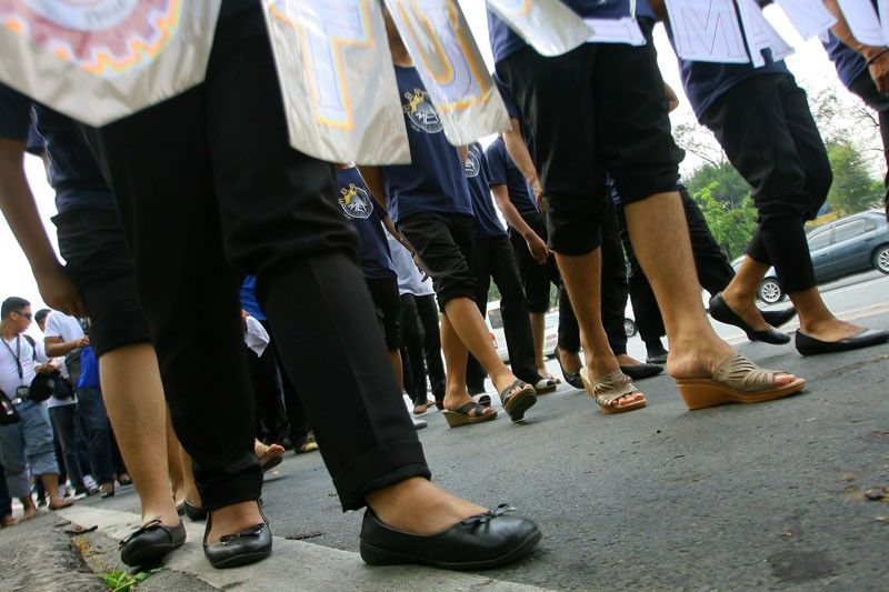 Philippines moves up  to 8th in gender gap ranking