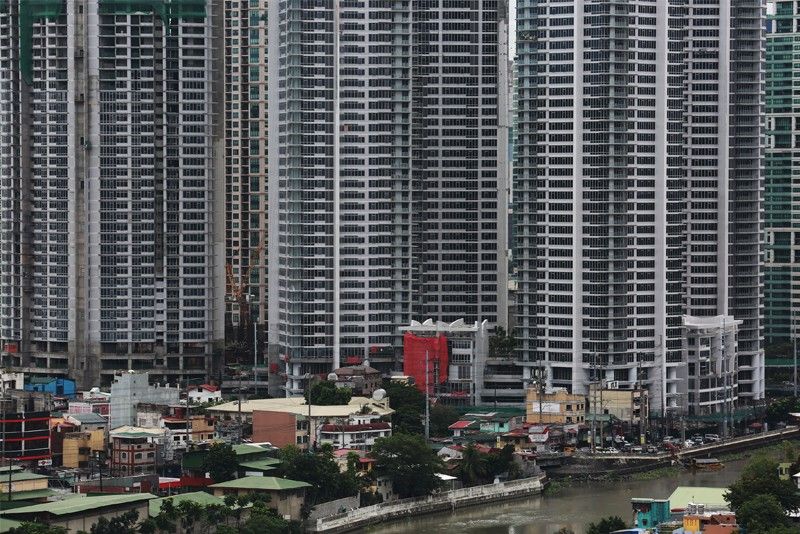 Fitch affirms Philippinesâ�� investment grade but warns overheating risks 'remain in place'