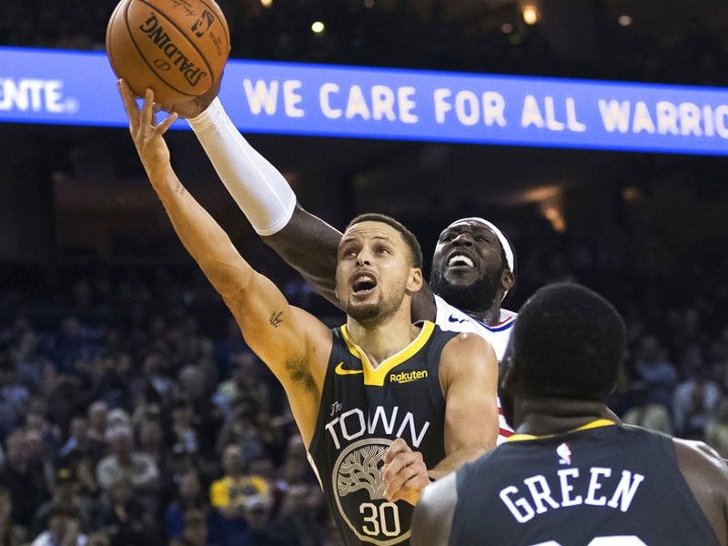 Curry's last-second layup lifts Warriors Clippers