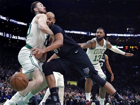Hayward scores 35 as Celtics slay Timberwolves