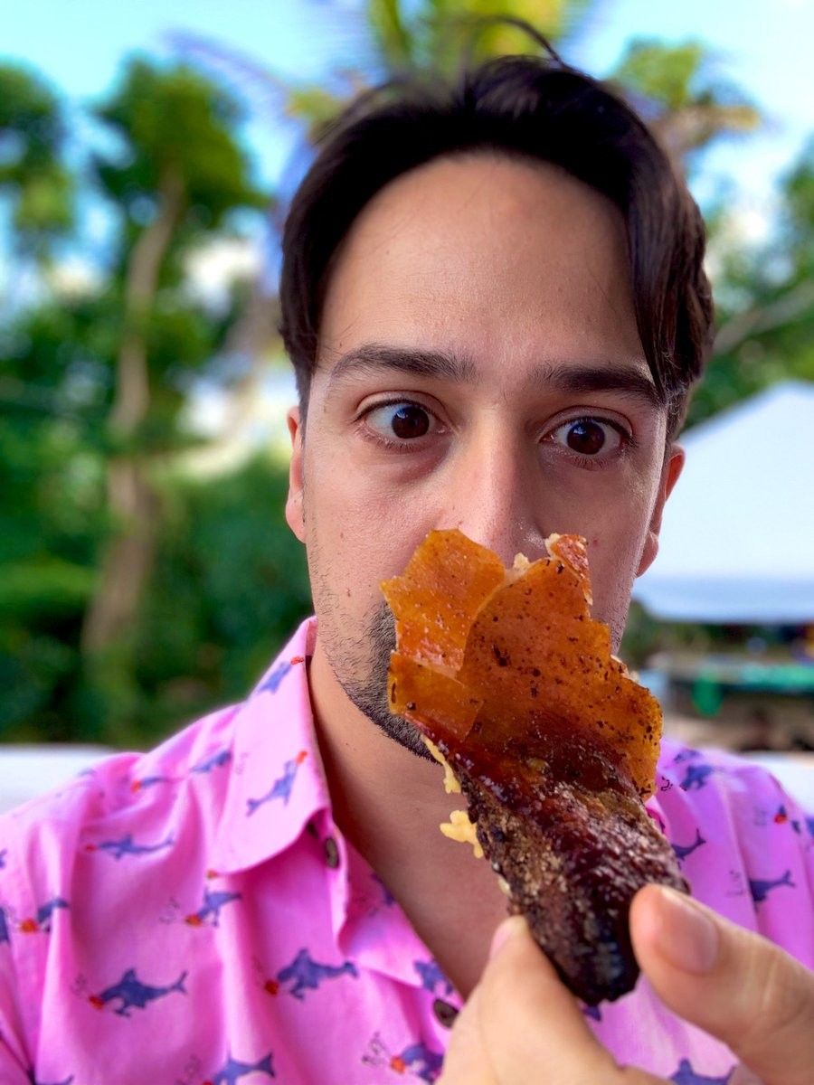 'Hamilton' star Lin-Manuel Miranda shows off âcrispiest part of lechonâ on Twitter