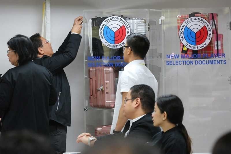 Duterte: No TROs vs 3rd telco