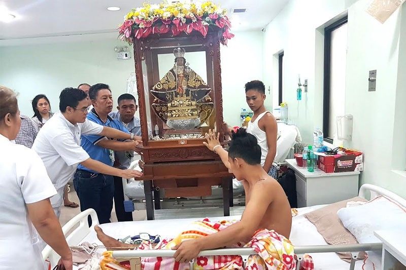 NiÃ±o visit in hospitals touches patients, staff