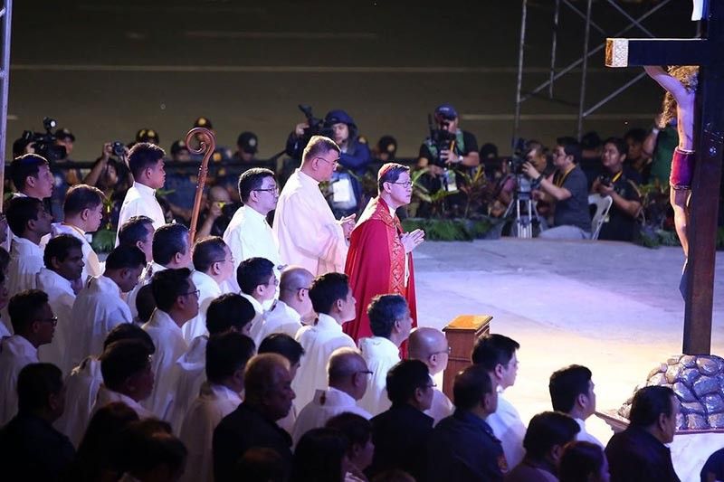 Tagle: Love is the difference between a 'devotee' and a 'fanatic'