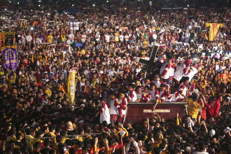 WATCH: Black Nazarene leaves Quirino Grandstand