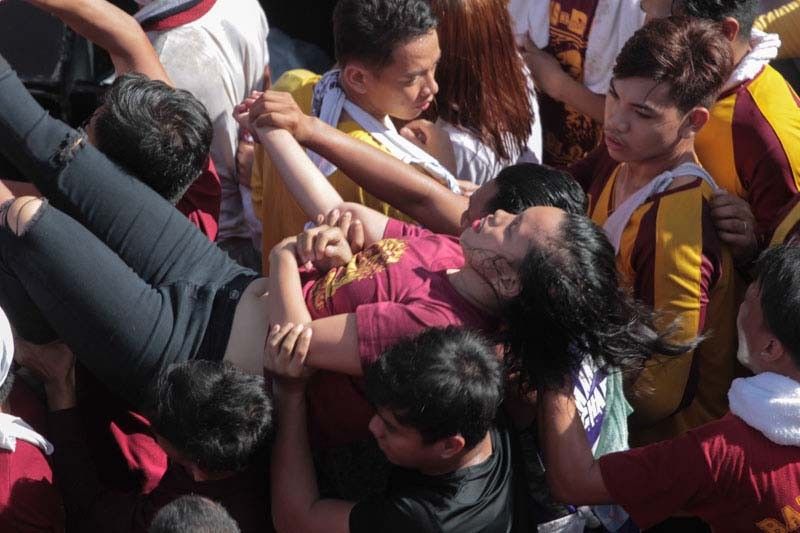 WATCH: First aid given to 'traslacion' devotees