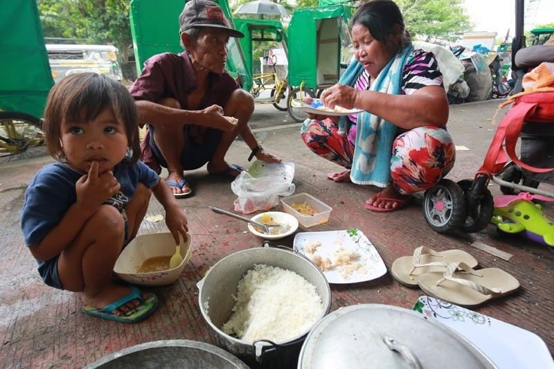 Palace concedes poverty still high