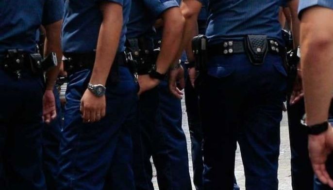 5 &lsquo;narco cops&rsquo; sinibak ni Digong!