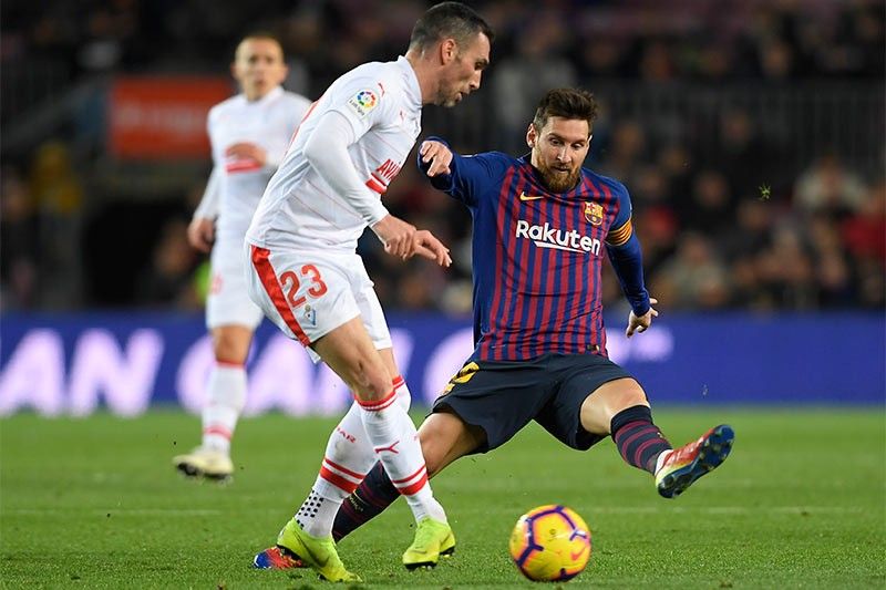 'Monstrous' Messi scores 400th La Liga goal, sends Barca five points clear