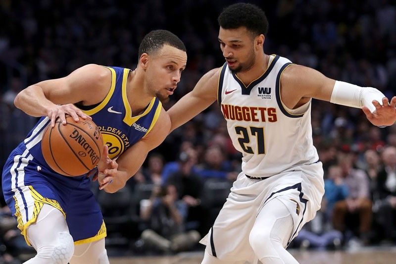 Curry, Thompson ibinalik ang Warriors sa top spot