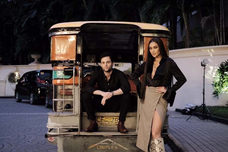 In photos: â��Youâ�� stars Penn Badgley, Shay Mitchell experience jeepney ride