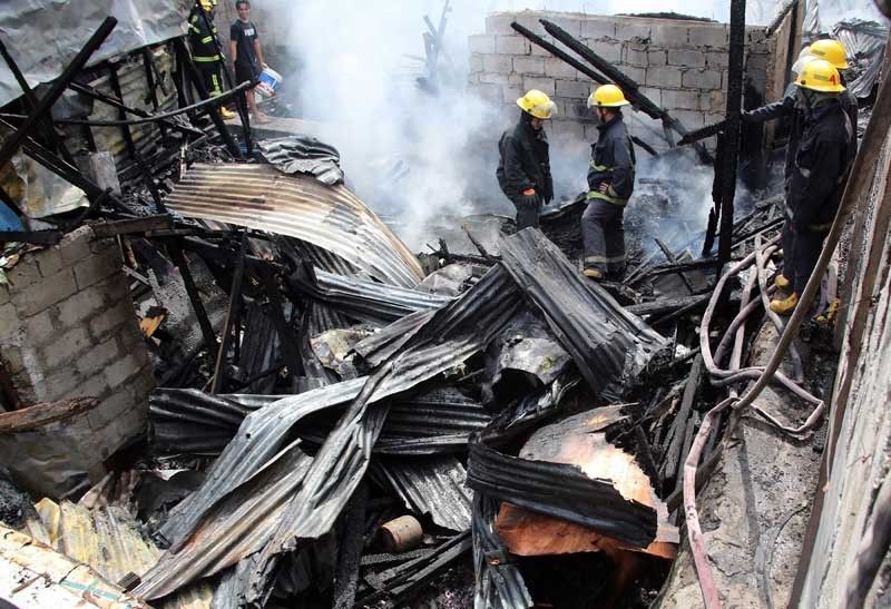 Fires hit Quezon City hotel, post office