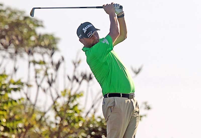 Dutchman shatters mark with 64, grabs lead