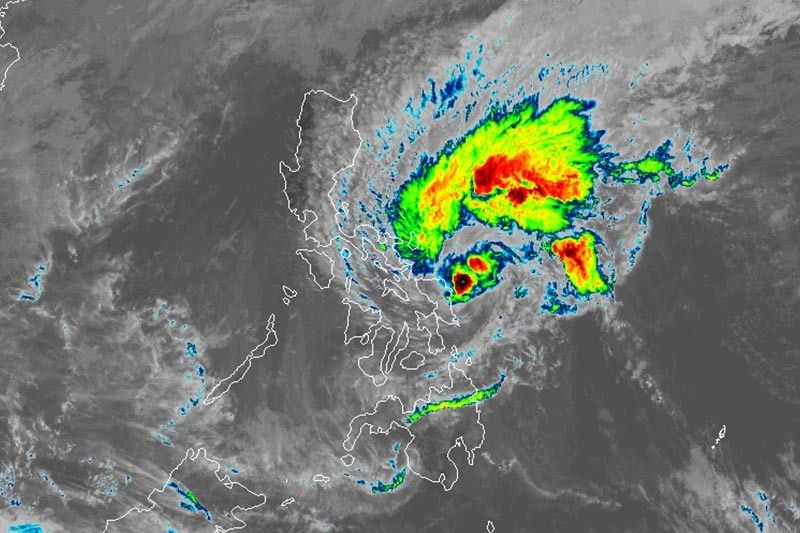 Signal No. 1 up in 7 areas as â��Amangâ�� maintains strength