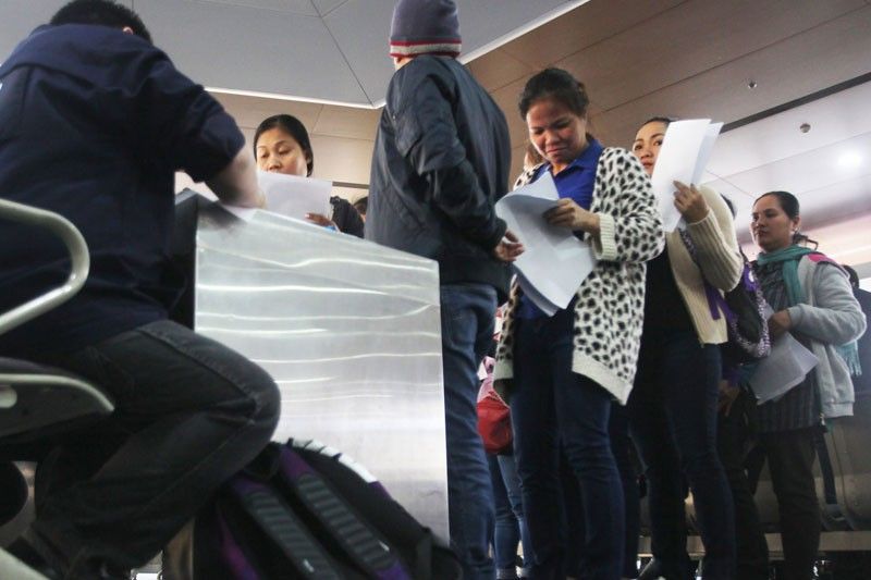 US stops issuing new work visas to Filipinos