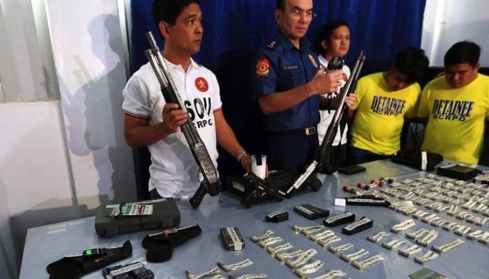 Guns seized from 2 Para&ntilde;aque employees