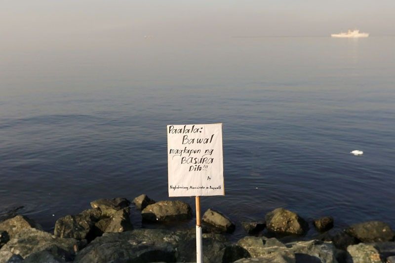 Manila Bay litterbugs face arrest