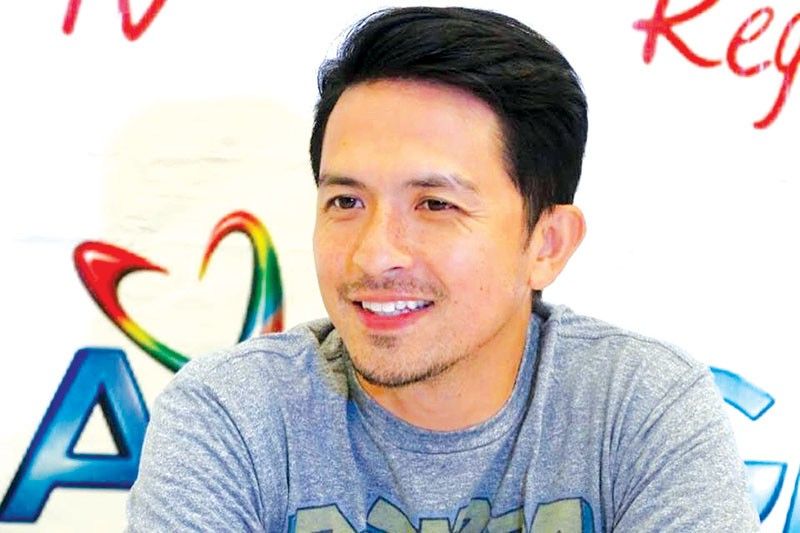 Dennis Trillo applauds Coco Martin for 'Ang Probinsyano''s TV ratings success