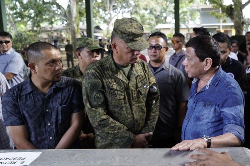 Duterte inspects bombing site in JoloÂ 