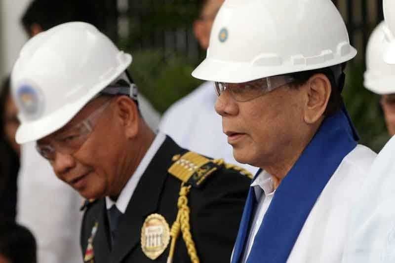 Isidro LapeÃ±a still enjoys Duterteâ��s trust â�� Palace