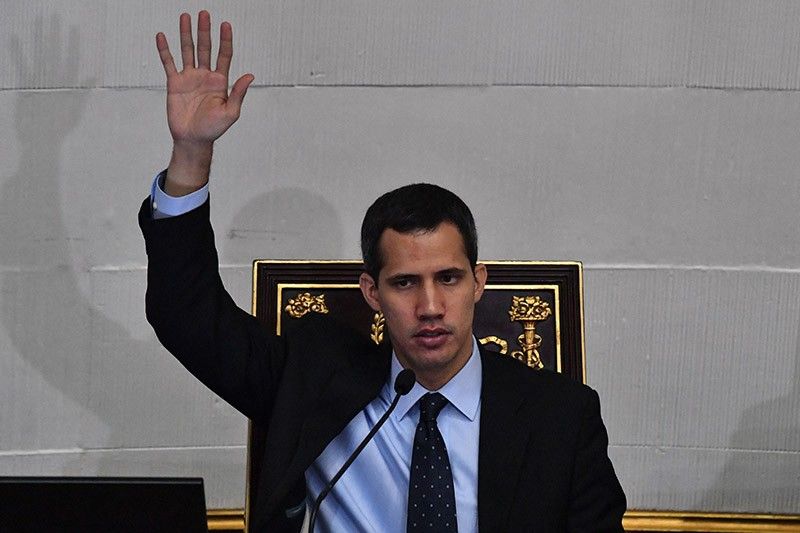 Trump tells Venezuela military to back Guaido or 'lose everything'