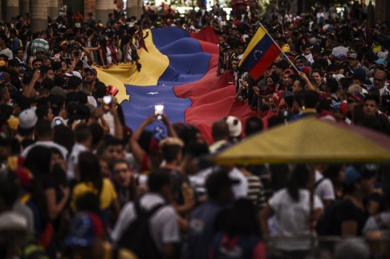 Ten days of turmoil in Venezuela
