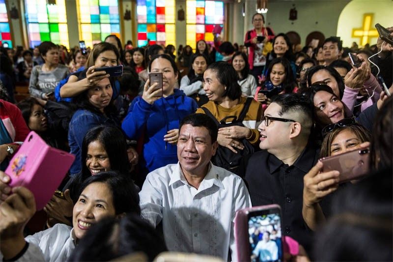 Duterte impersonator sparks frenzy at Hong Kong church