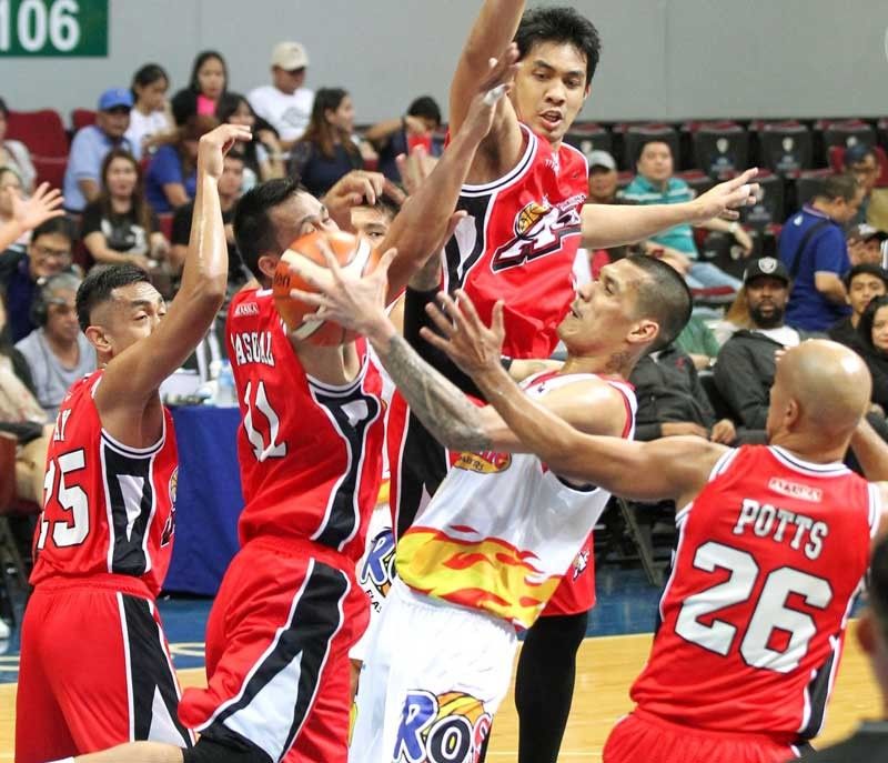 E-Painters on a roll whip rusty, injury-hit Alaska Aces