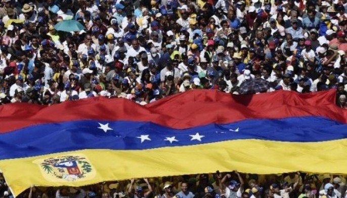 Venezuela's Guaido pressures Maduro over humanitarian aid