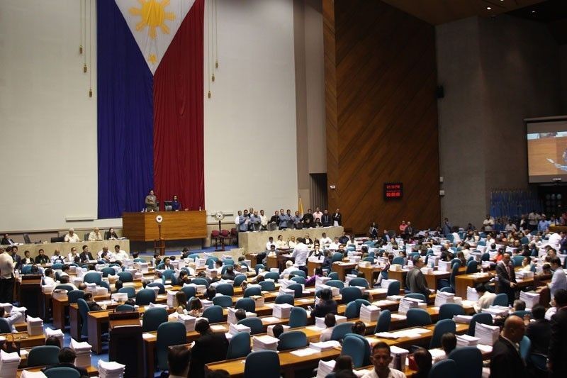 House panel OKs tax-free contributions to political parties