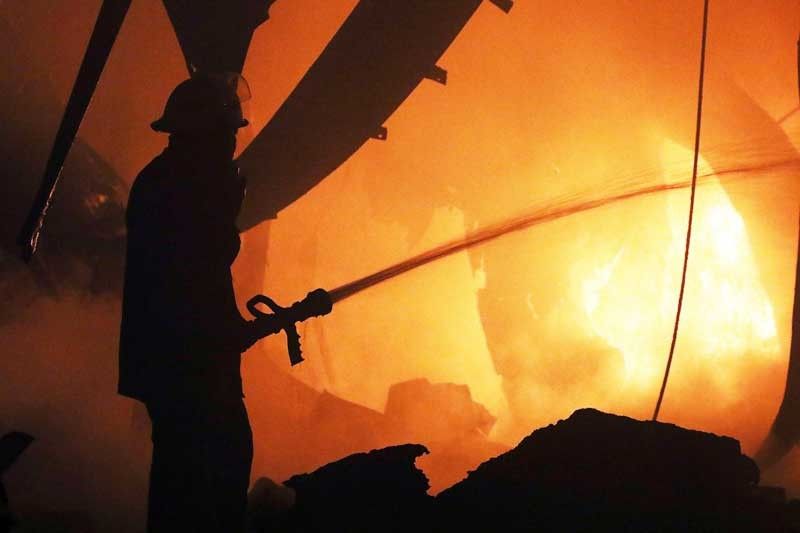 Fire hits rubber factory in Quezon City; 1 hurt