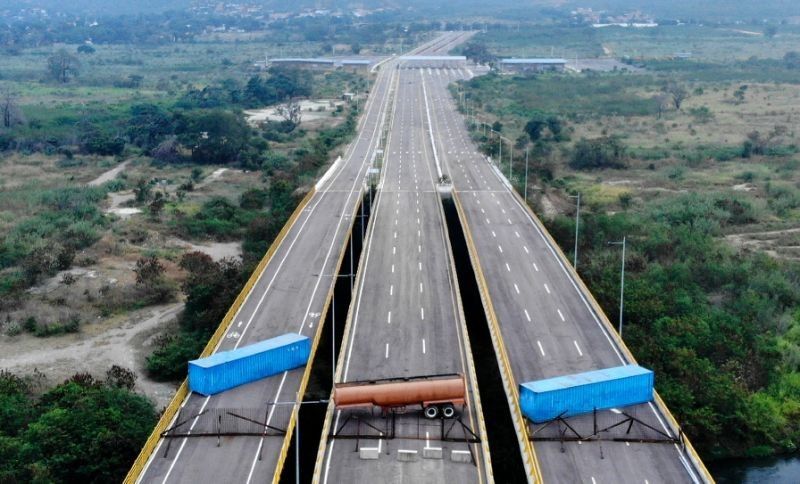 Ministers meet on Venezuela as border blockade halts aid shipment