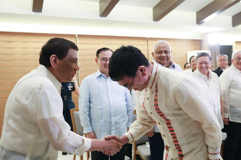 Japanese foreign minister meets with Duterte