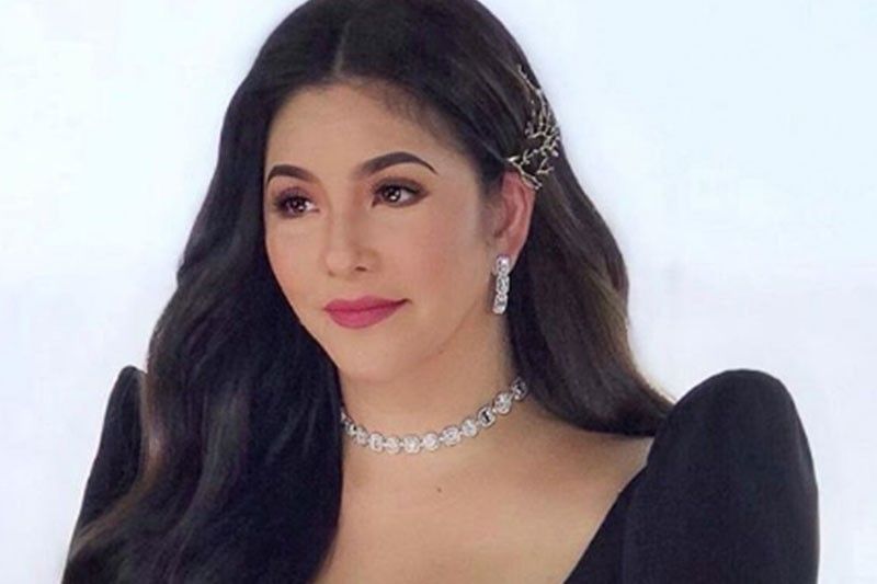 Regine sinermunan ang fans na mga pakialamera!