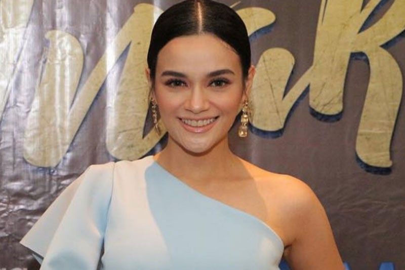 Yasmien nakaugalian nang mag-share ng pampa-suwerte