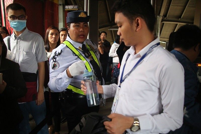 Likidong lagpas sa 100 ml papayagan na uli sa MRT