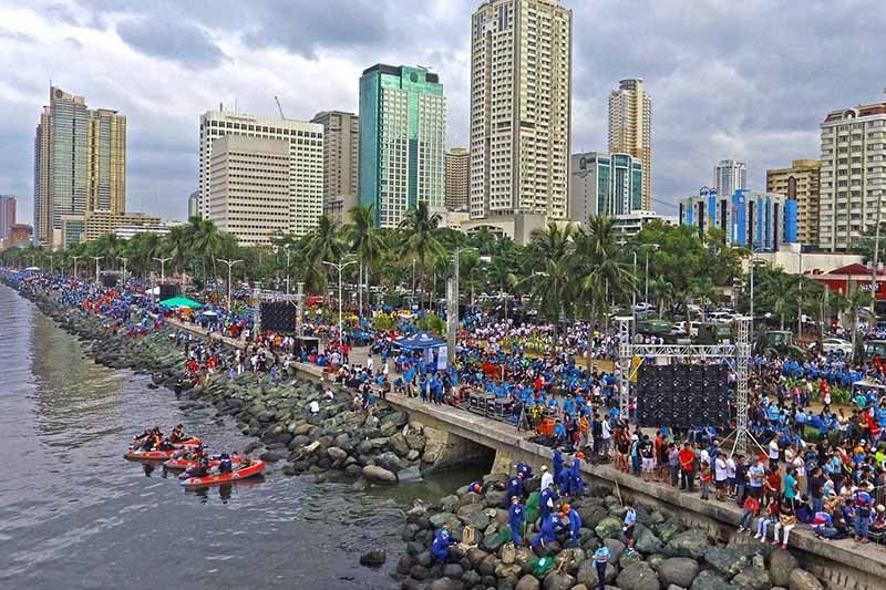 Duterte creates task force to hasten Manila Bay clean-up