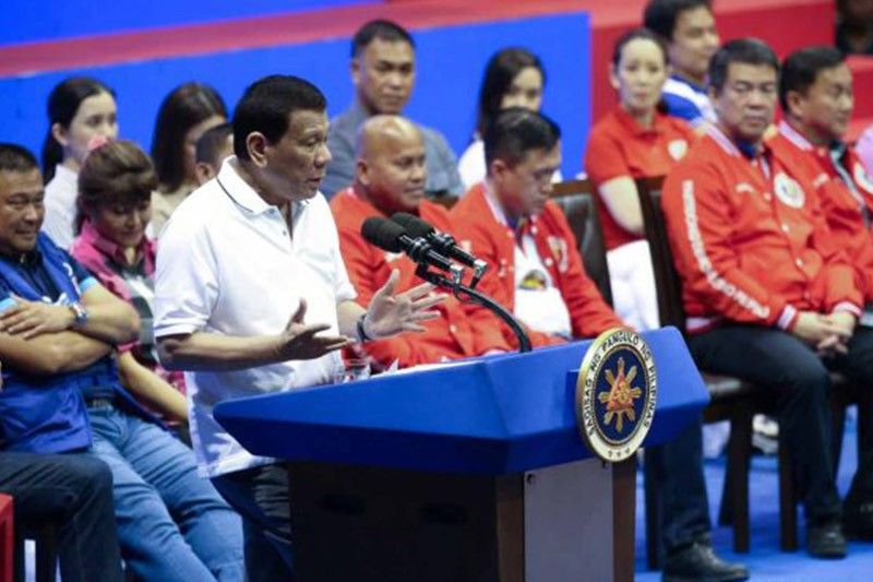Duterte pokes fun at PDP-Laban bets
