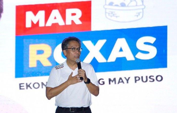 Roxas suggests body cams for PNP, though already in the works