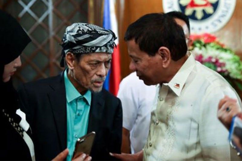 Duterte apologizes to Misuari for delay in 'enforcing agreements'