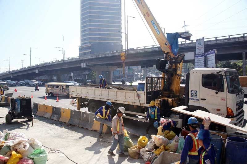 MMDA shuts down Tandang Sora flyover today