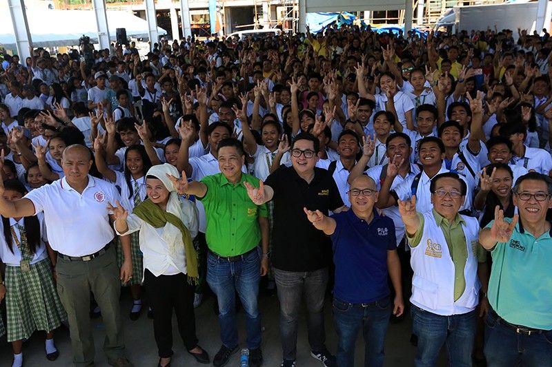 Otso Diretso: Criticism of government part of opposition's job