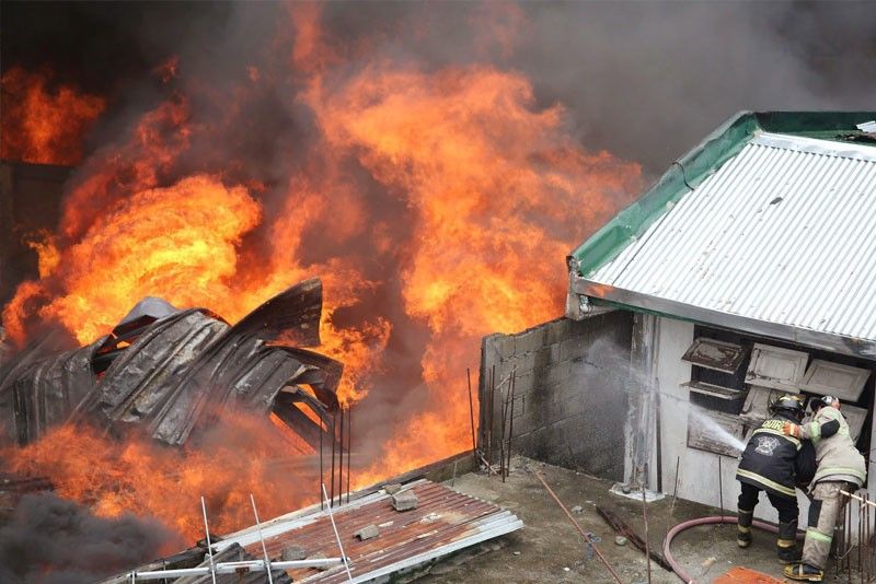 4 hurt, 480 families homeless in Quezon City, Makati fires