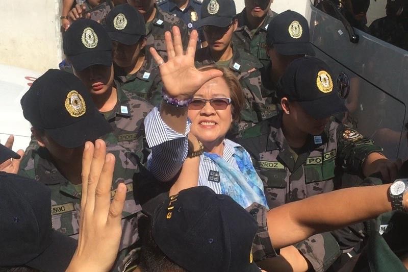 De Lima wants inmate witnesses to be her co-accused in drug case