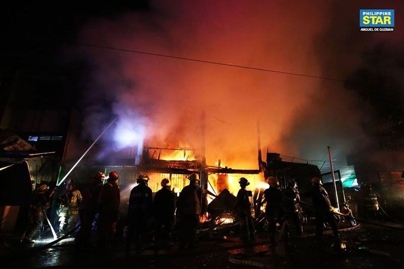 Manhunt on for arsonists in Caloocan fire