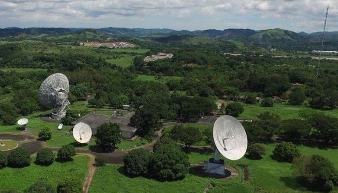Duterte signs law extending PHILCOMSAT franchise